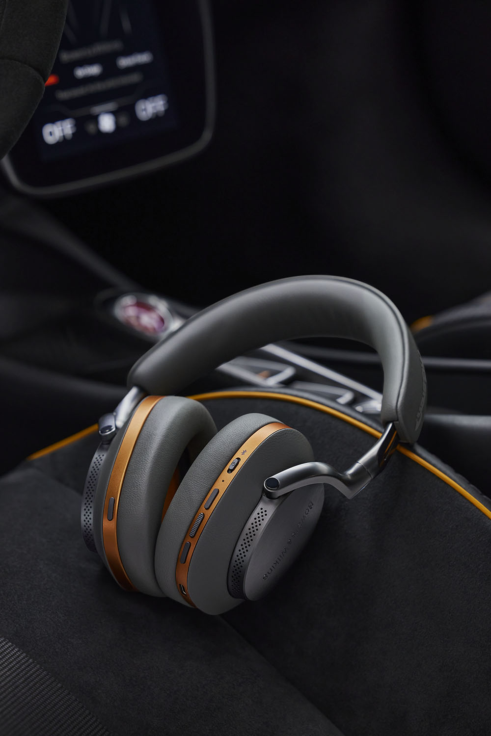 bowers & Wilkins