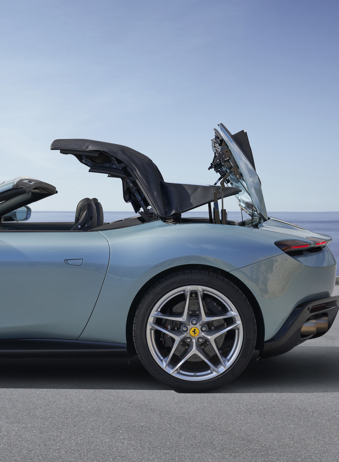 ferrari roma spider